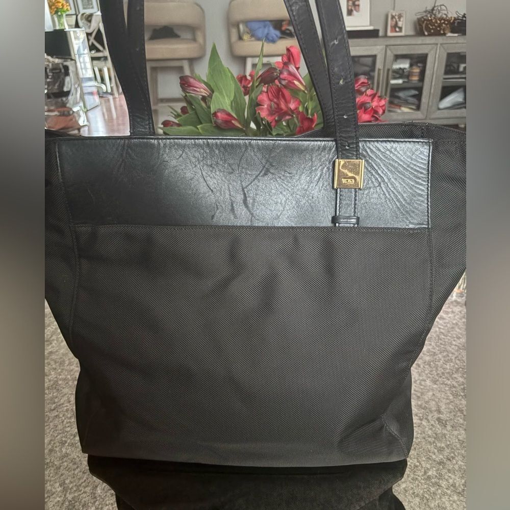 Tumi Larkin Nora Tote - Picture 5 of 15